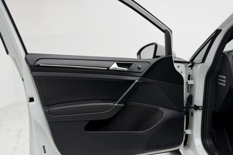 Volkswagen GolfGTI 2017 #15 Volkswagen GolfGTI 2017 car image #15