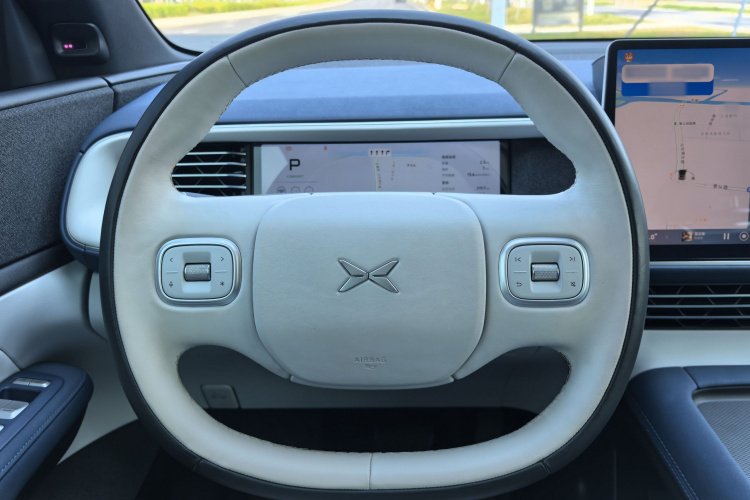 Xpeng G6 2023 صورة سيارة #15