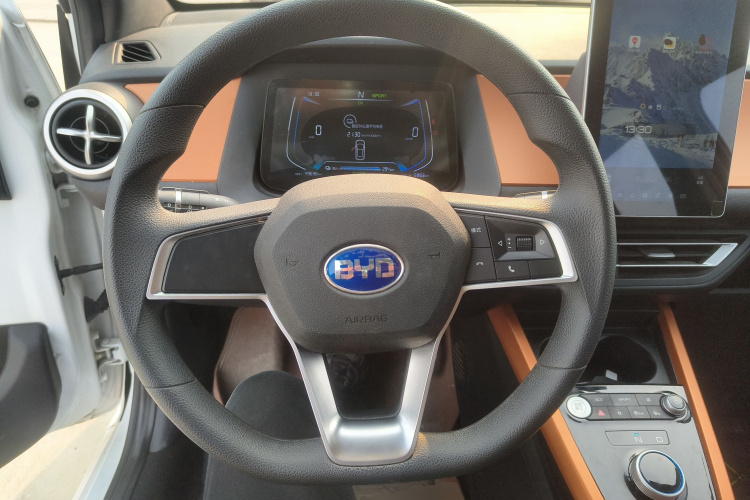 BYD e1 2019 #15 BYD e1 2019 car image #15