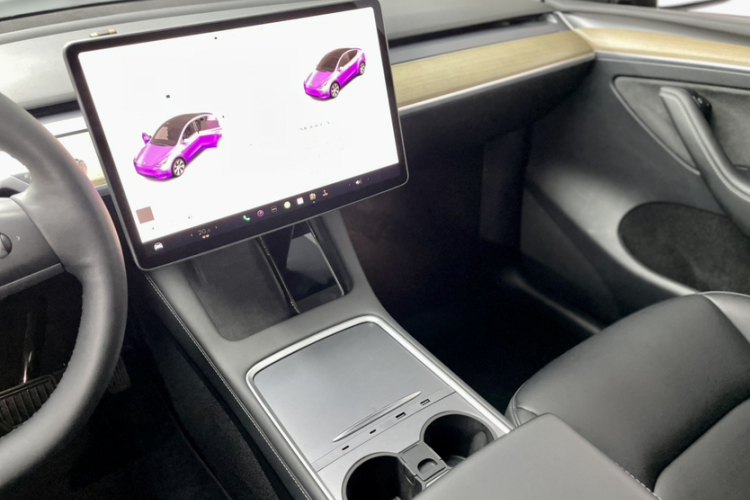 Tesla Model Y 2023 car image #15