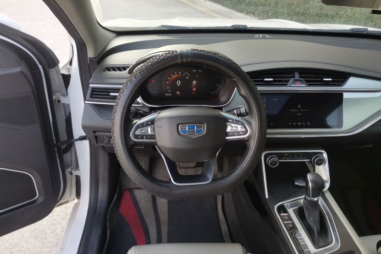 GEELY Binray 2018 car image #15