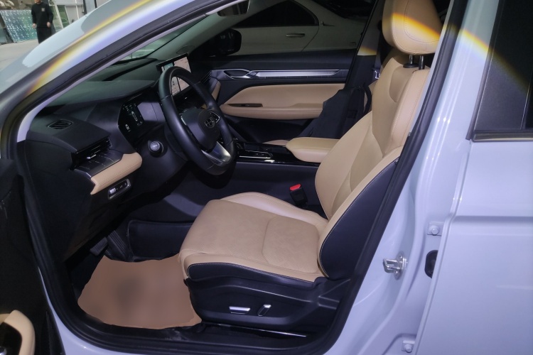 GEELY Emgrand L HiP 2023 car image #15