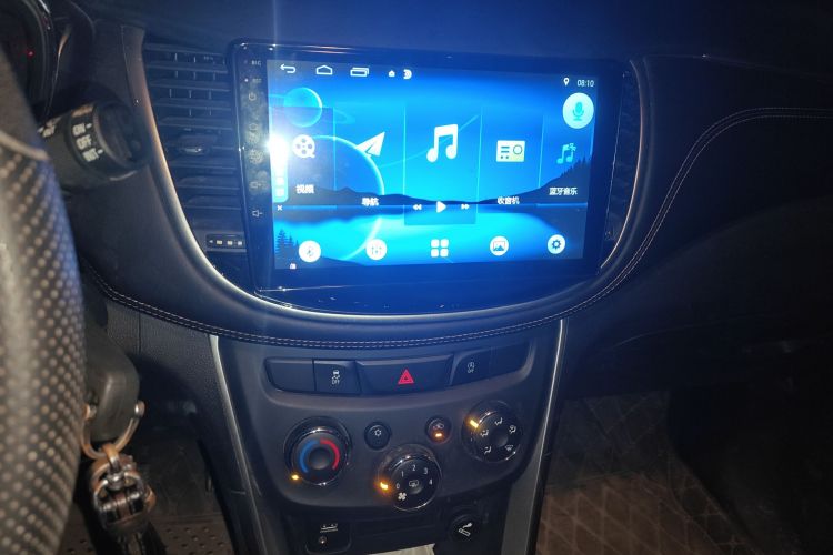 Chevrolet Tracker 2018 car image #15