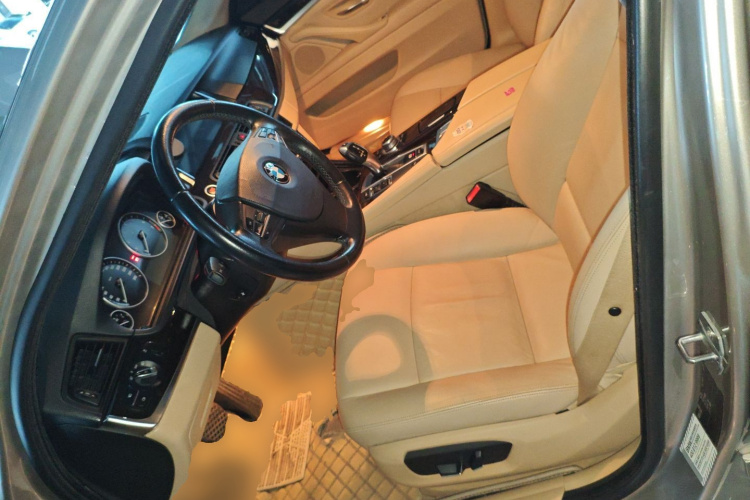 BMW 5 Series 2016 #15 BMW 5 Series 2016 car image #15