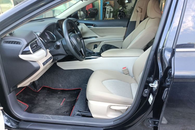 Toyota Camry 2021 car image #15