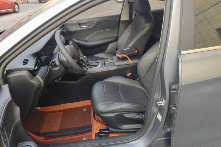 Roewe i5 2023 #15 Roewe i5 2023 car image #15