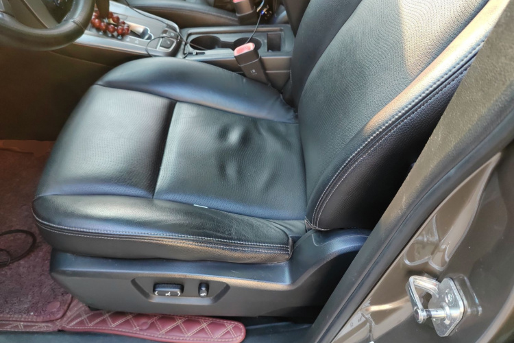 Chevrolet Captiva 2015 #15 Chevrolet Captiva 2015 car image #15