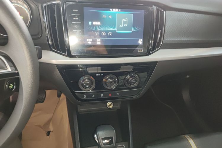 Skoda Kamiq 2019 car image #15