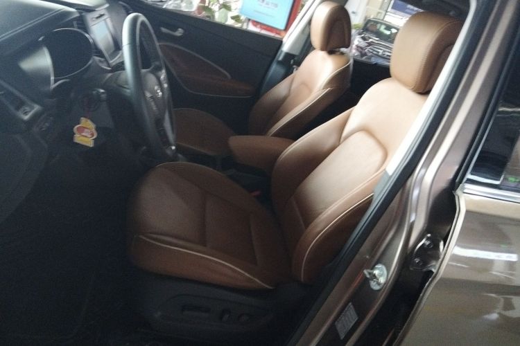 Hyundai Santa Fe 2016 car image #15