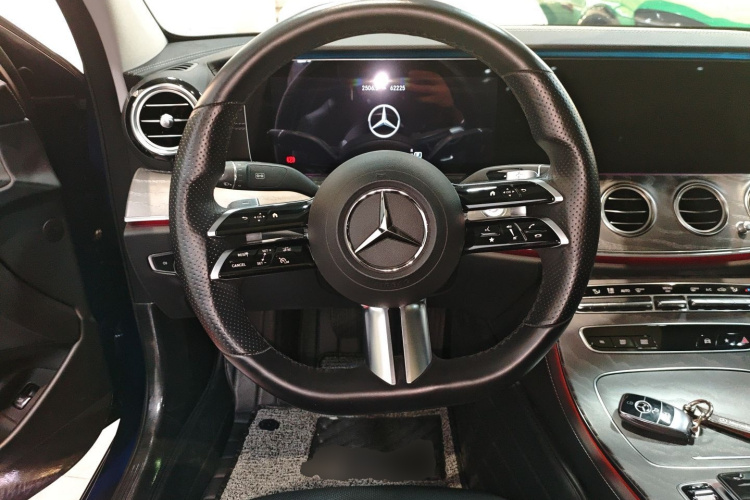 Mercedes-Benz E Class 2021 car image #15