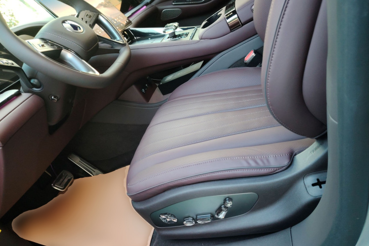 Denza Z9GT 2024 car image #15