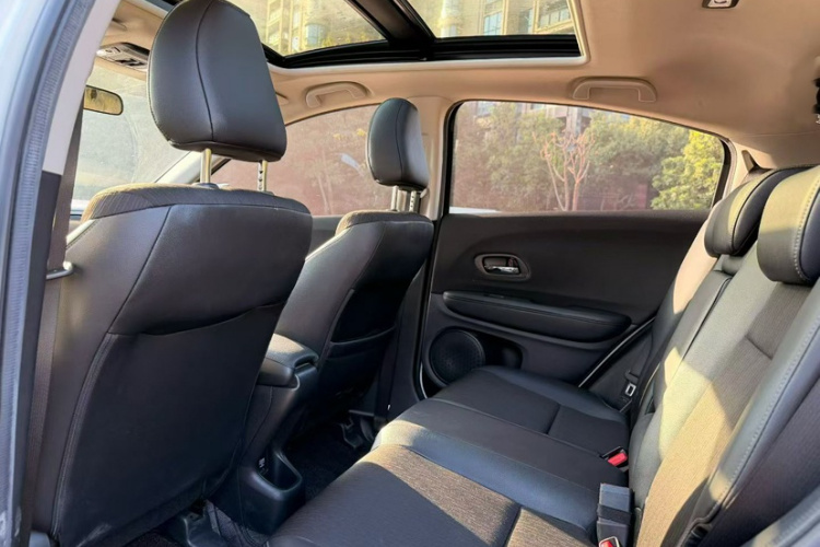 Honda VEZEL 2021 car image #15