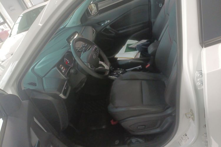 Chevrolet Tracker 2023 #15 Chevrolet Tracker 2023 car image #15