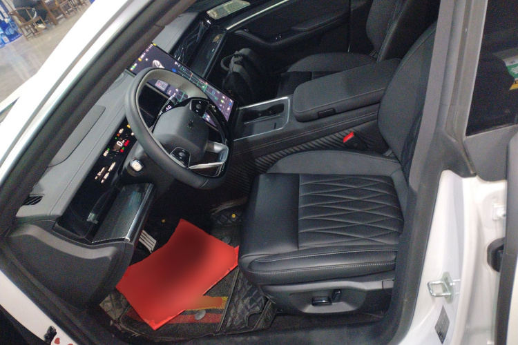 哪吒汽车 哪吒S猎装 2025 #15 哪吒汽车 哪吒S猎装 2025 汽车图片 #15