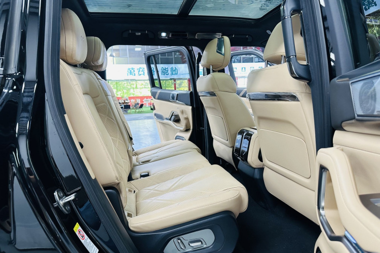 方程豹 豹8 2025 汽车图片 #15