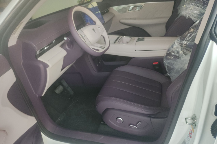 Deepal S07 2025 #15 Deepal S07 2025 car image #15