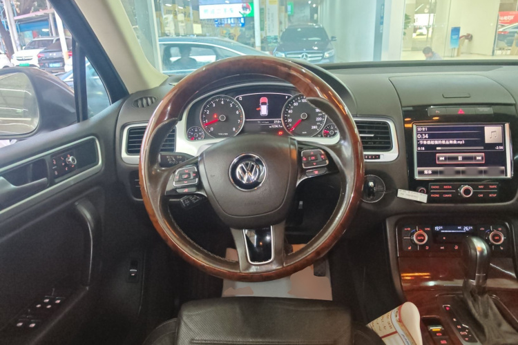 Volkswagen Touareg 2014 #15 Volkswagen Touareg 2014 car image #15