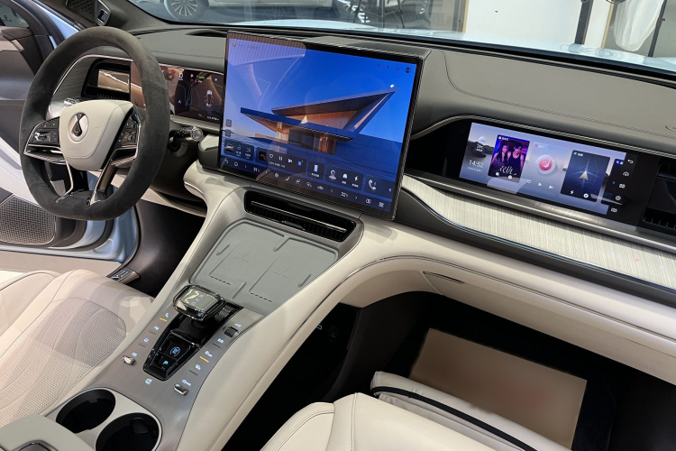 Denza N7 2023 صورة سيارة #15