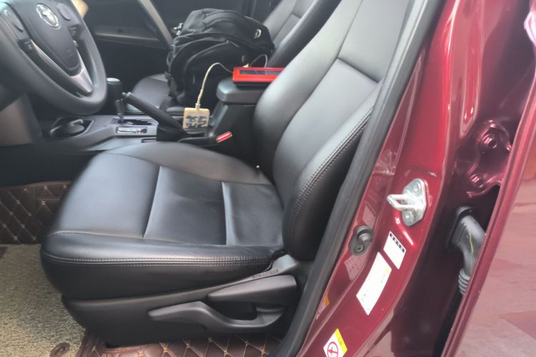 Toyota RAV4 2018 #15 Toyota RAV4 2018 car image #15