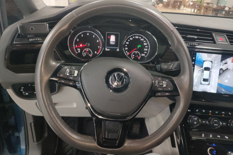 Volkswagen Touran 2018 immagine di auto #15