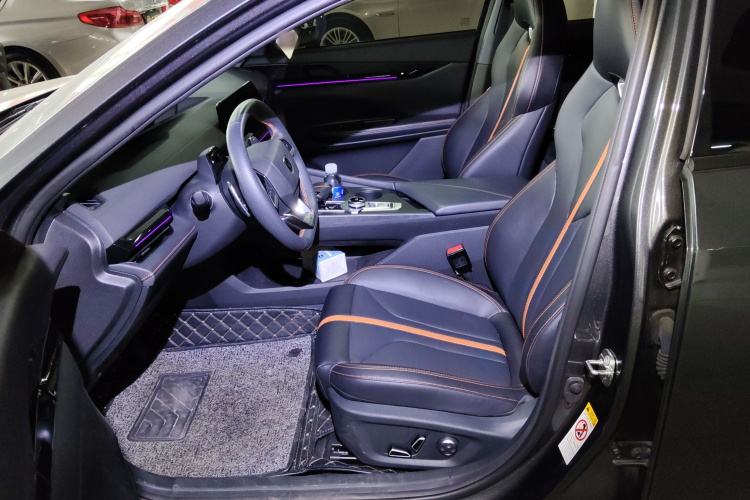 Changan UNI-V 2024 car image #15