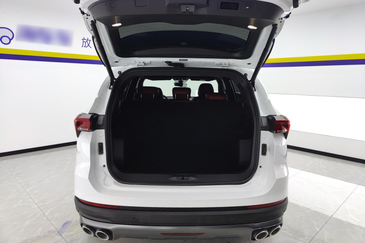 X70 PLUS 2024 car image #15