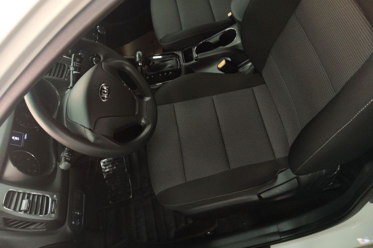 Kia 2017 immagine di auto #15