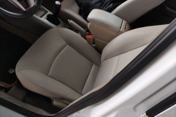 Changan Alsvin V3 2015 car image #15