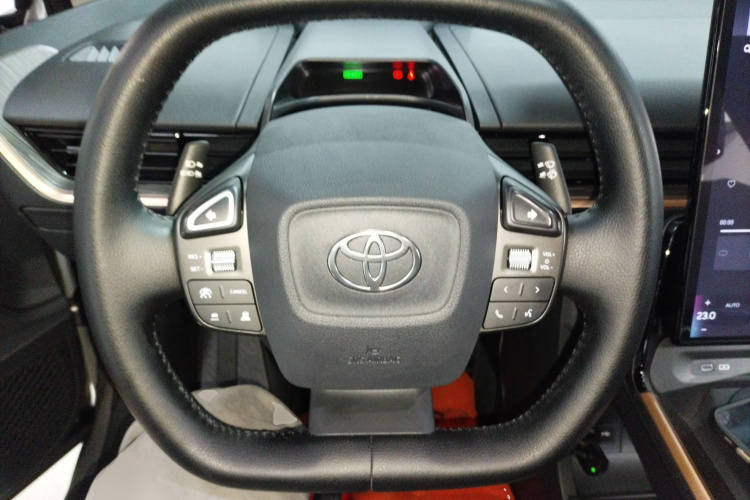 Toyota bZ3 2024 immagine di auto #15