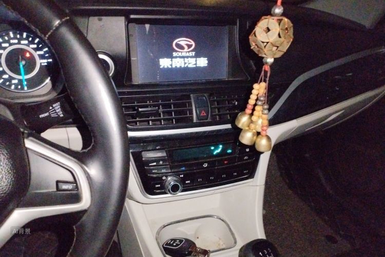 Soueast V5 Lingzhi 2017 car image #15