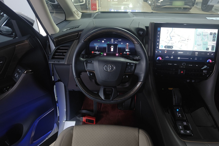 Toyota Alphard 2023 #15 Toyota Alphard 2023 car image #15