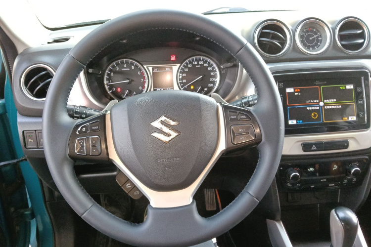 Suzuki Vitara 2016 image de voiture #15