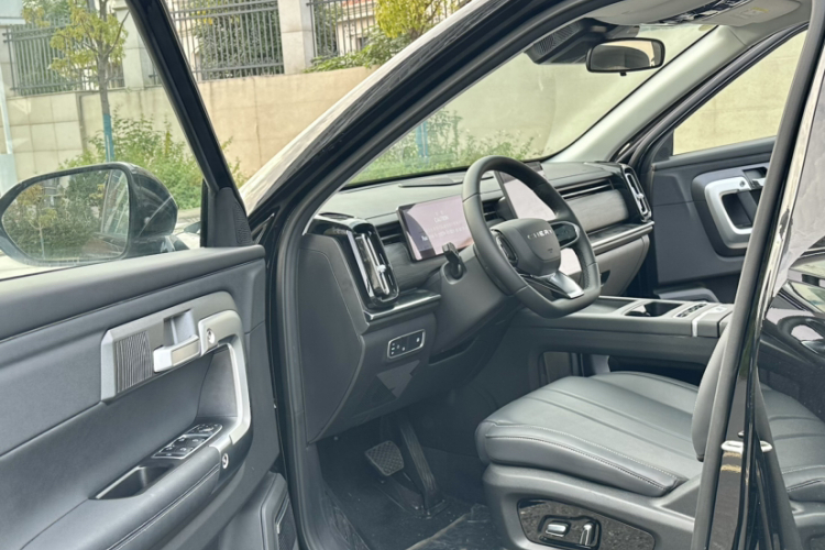 Tiggo7 C-DM 2025 car image #15