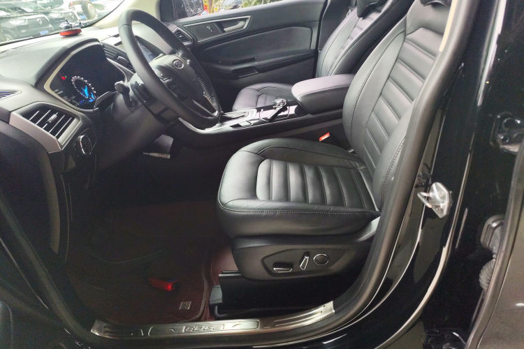 Ford Edge 2018 #15 Ford Edge 2018 car image #15