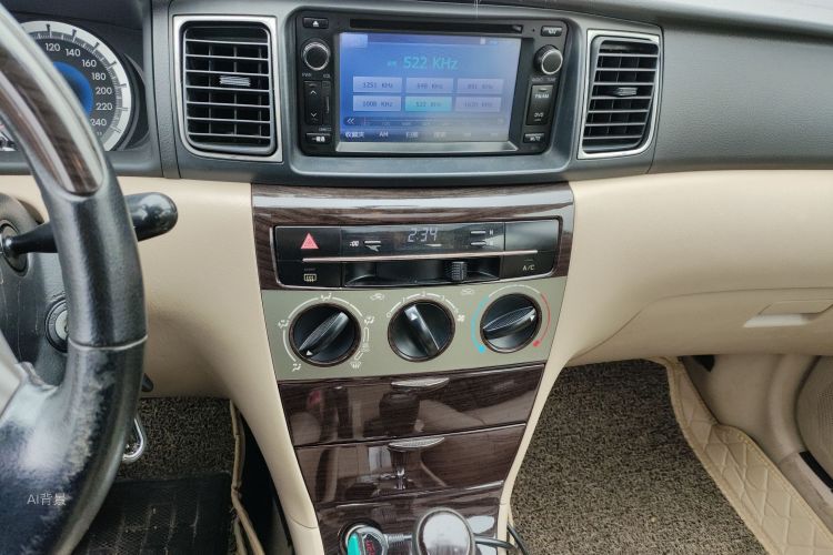 Toyota Corolla (Classic) 2015 #15 Toyota Corolla (Classic) 2015 immagine di auto #15