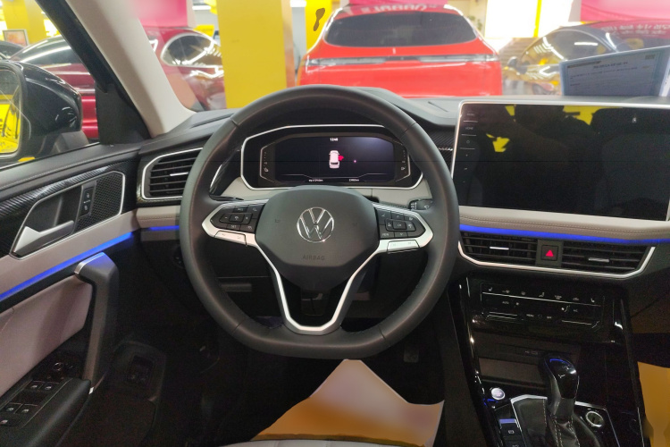 Volkswagen Tayron GTE 2023 immagine di auto #15