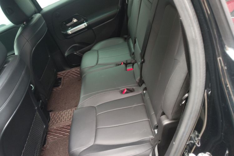 Mercedes-Benz GLB Class 2020 car image #15