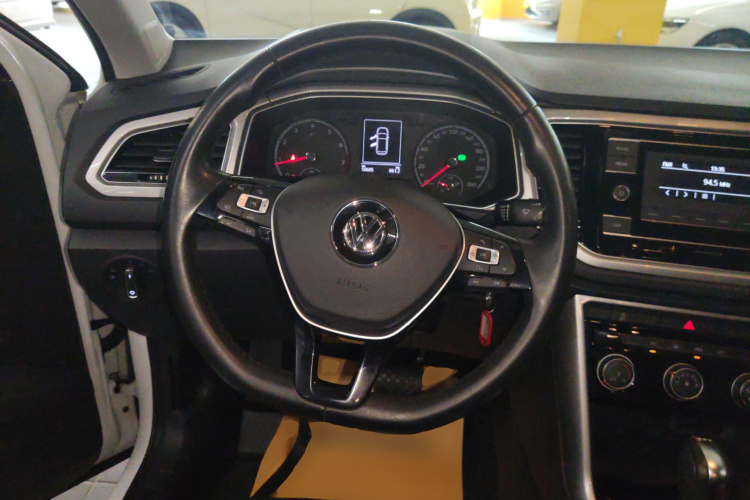 Volkswagen T-Roc 2018 #15 Volkswagen T-Roc 2018 car image #15