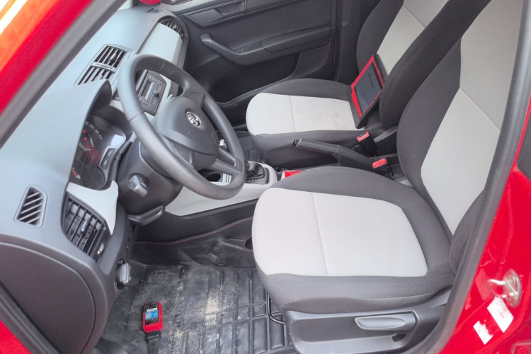 Skoda Fabia 2015 car image #15