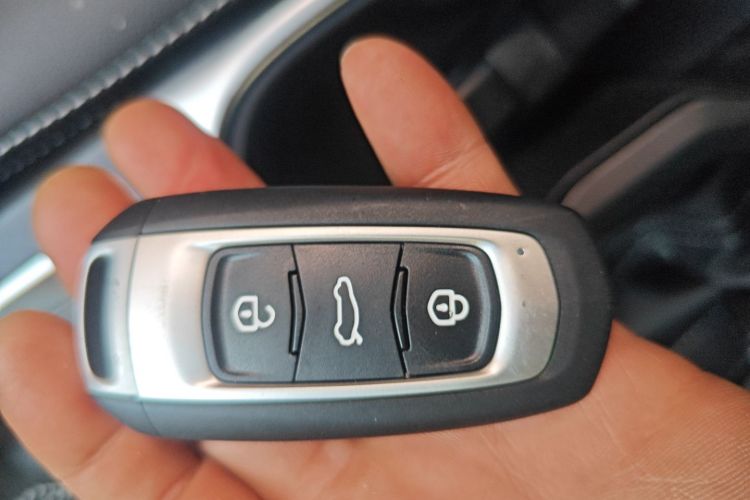 Vision X3 2020 car image #15