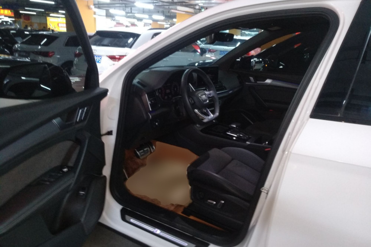 Audi Q5L Sportback 2024 #15 Audi Q5L Sportback 2024 car image #15