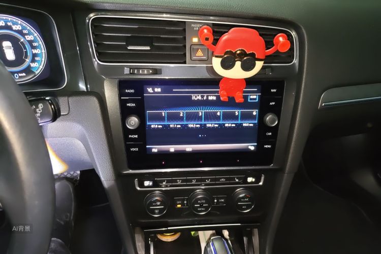 Volkswagen Golf New Energy (Imported) 2019 صورة سيارة #15