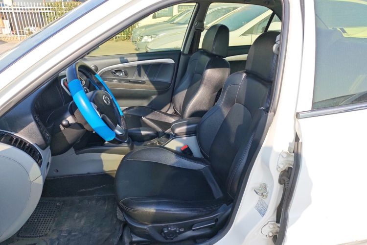 Soueast V3 Lingyue 2015 #15 Soueast V3 Lingyue 2015 car image #15