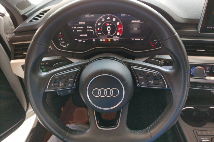 Audi A4L 2019 #15 Audi A4L 2019 car image #15