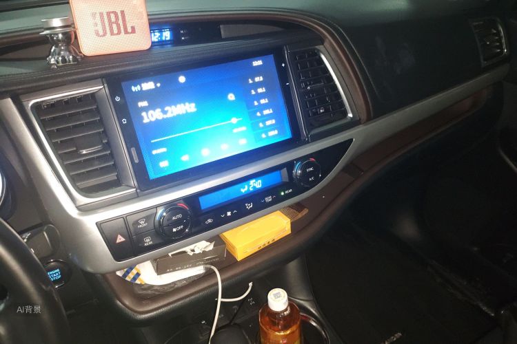 Toyota Highlander 2018 car image #15