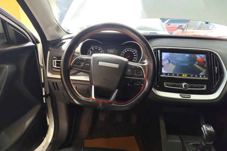 X70M 2020 car image #15