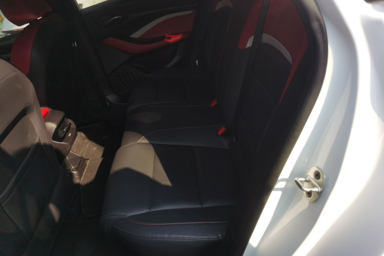 5 2021 #15 5 2021 immagine di auto #15