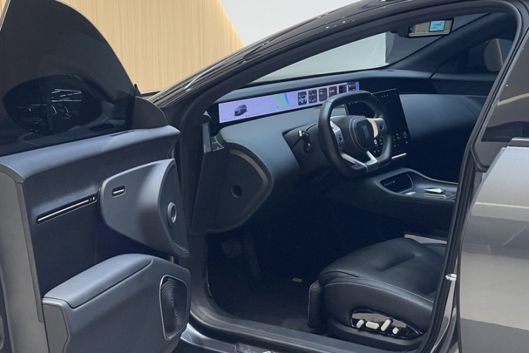 Avatr 12 2024 car image #15