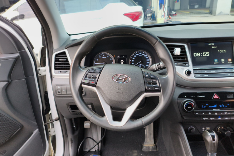 现代 途胜 2017 汽车图片 #15