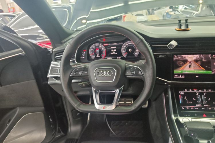 Audi Q8 2020 car image #15